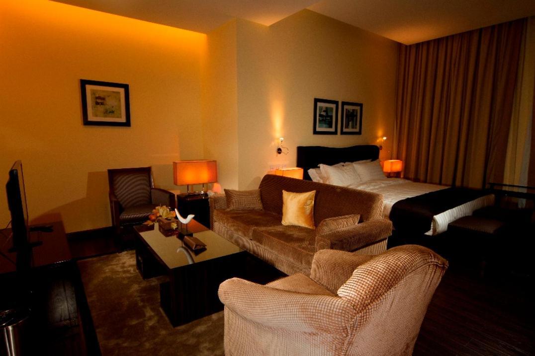 Zara Continental Hotel Al Khobar Exteriör bild