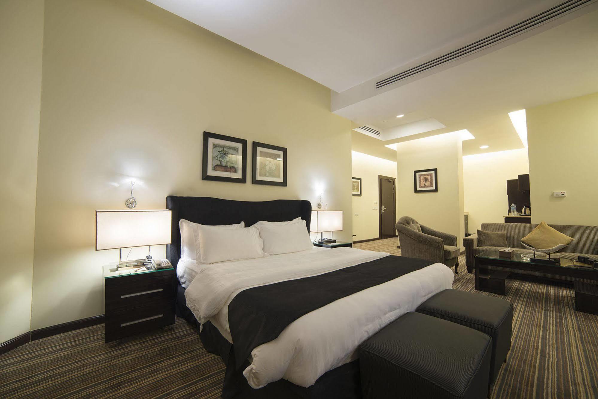 Zara Continental Hotel Al Khobar Exteriör bild